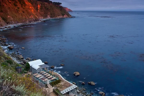 Esalen Institute Big Sur California retiros holisticos talleres espirituales talleres de exploracion