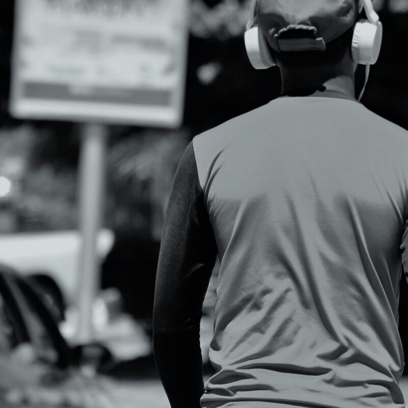 REPROGRAMACION Audio Subliminal PERSONALIZADO con tu NOMBRE scaled 1